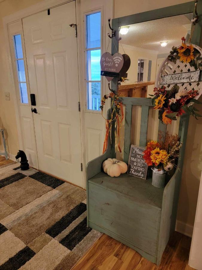 Moonlight Manor Bed & Breakfast Floyd エクステリア 写真