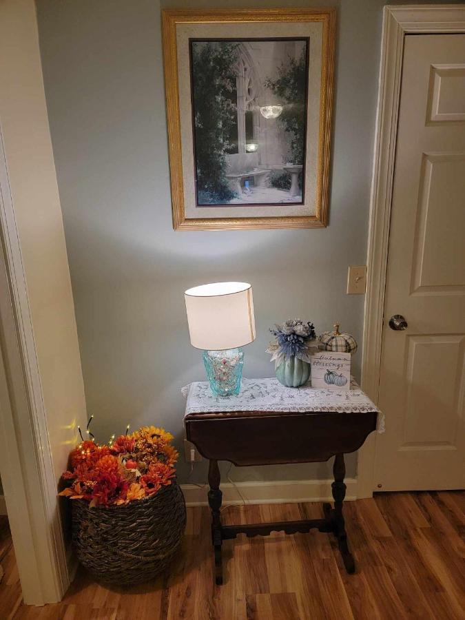 Moonlight Manor Bed & Breakfast Floyd エクステリア 写真